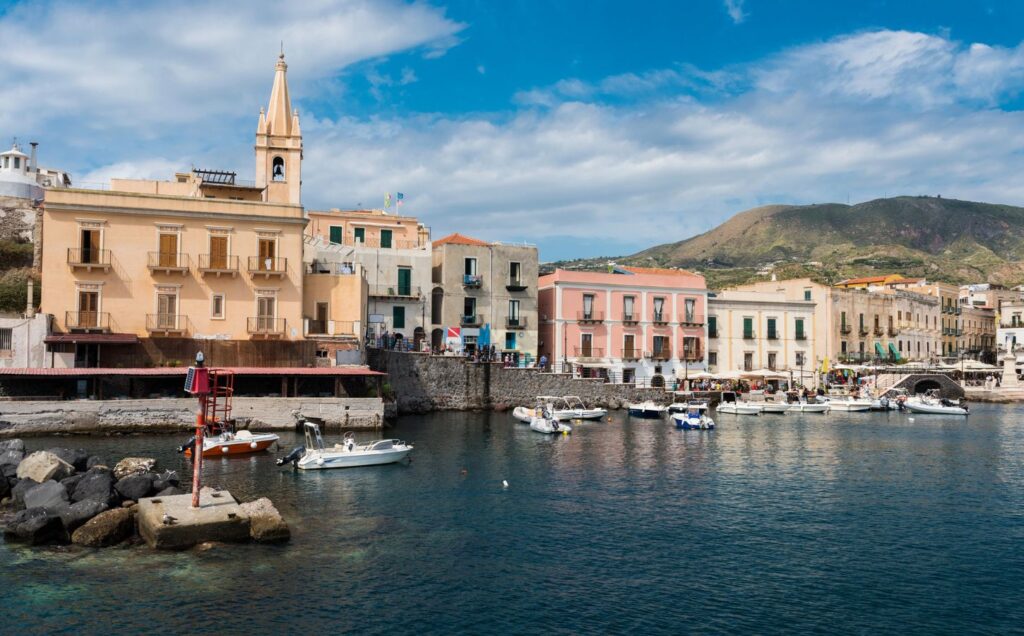 Week end in barca a vela a Lipari